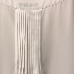 NYDJ Tops - NYDJ white sleeveless pleat back blouse size L NYDJ Tops - NYDJ white sleeveless pleat back blouse size L